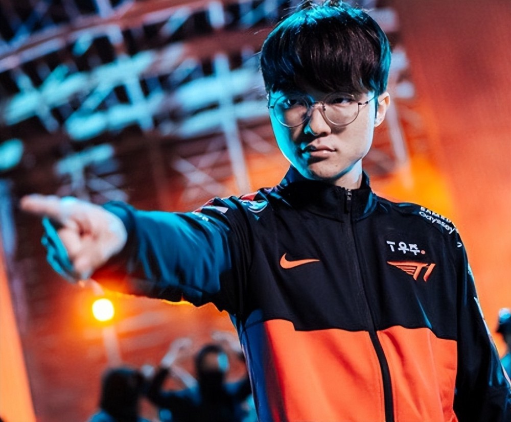 Faker新星战术调整表现突出，RNG前途光明！