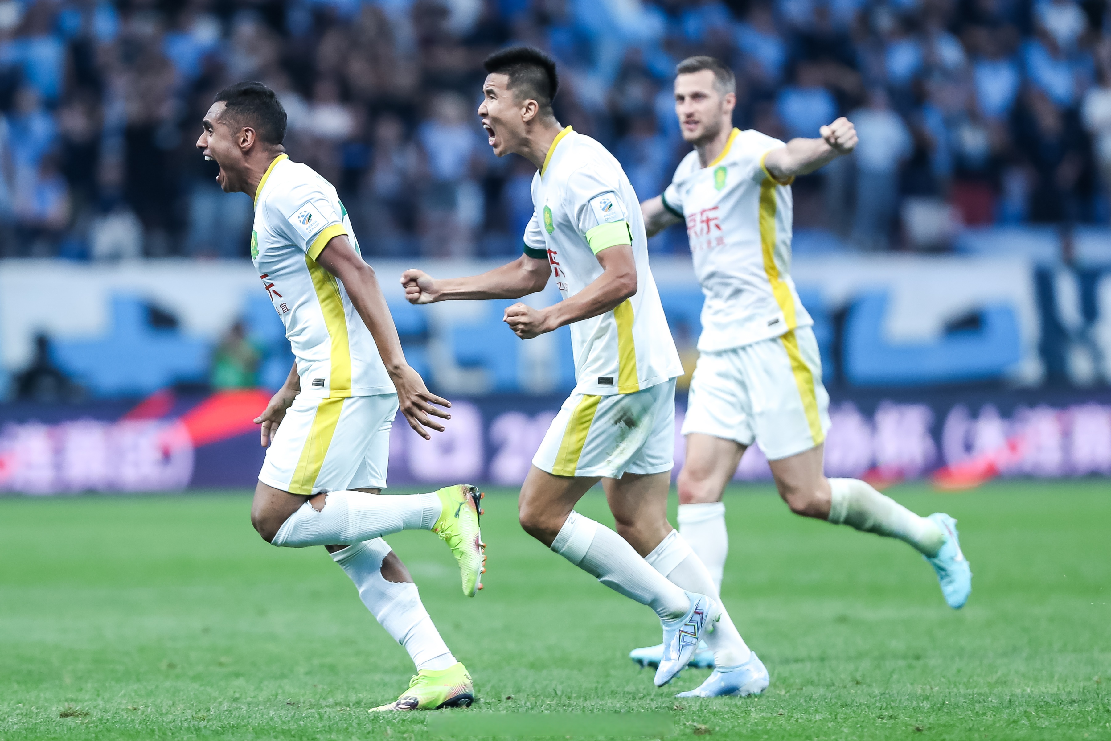 荷甲倒计时，皇家马德里今夜强势反弹，细节引发关注，质疑声仍在，控场能力受关注的简单介绍