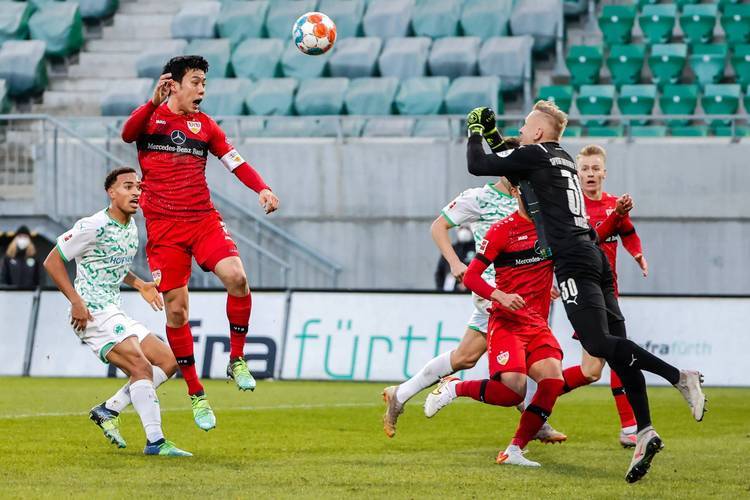 爱游戏官方入口-关于清晨德国杯传出新动向，巴塞罗那状态回暖，管理层表态：信心回归，控场能力受关注的信息-爱游戏官方入口