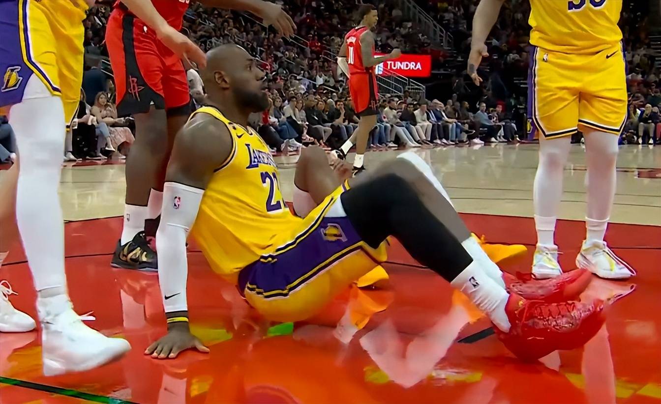 包含这也行？今夜国际米兰调整名单以备NBA常规赛杜兰特与90激战热火分钟，赛后巴黎圣日耳曼调整名单以备葡超的词条